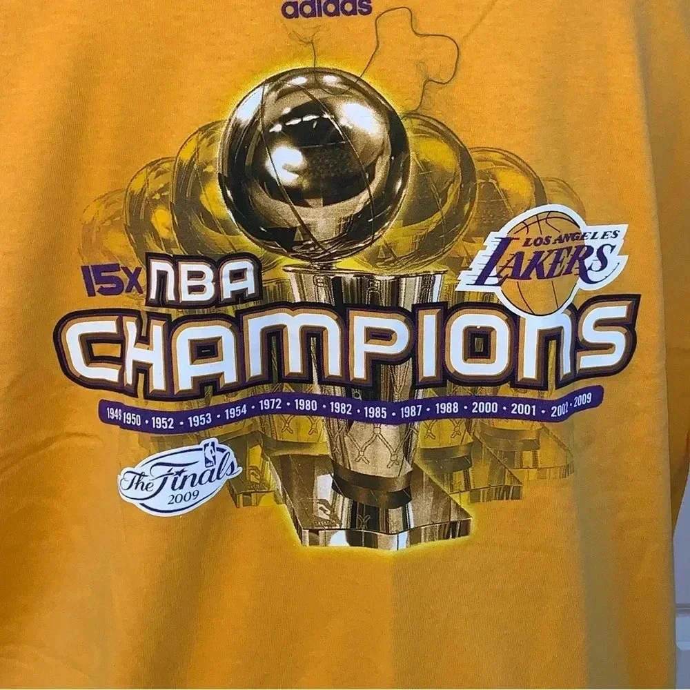 Los Angeles Lakers 15x Champions T- Shirt Tee Adidas NEW WITH TAGS VINTAGE Sz XL